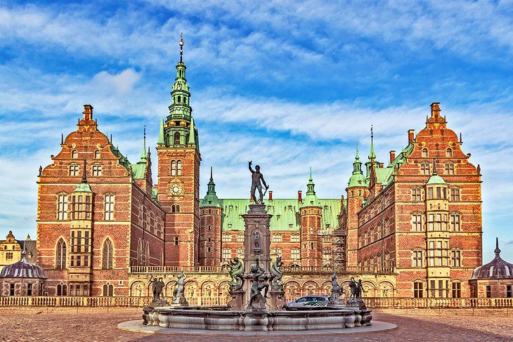 کاخ-فردریکسبورگ-و-موزه-تاریخ-ملی-کپنهاگ
